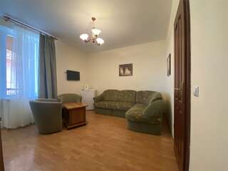 Гостиница Астарта Судак Номер двухкомнатный (Suite) без вида, без балкона-2